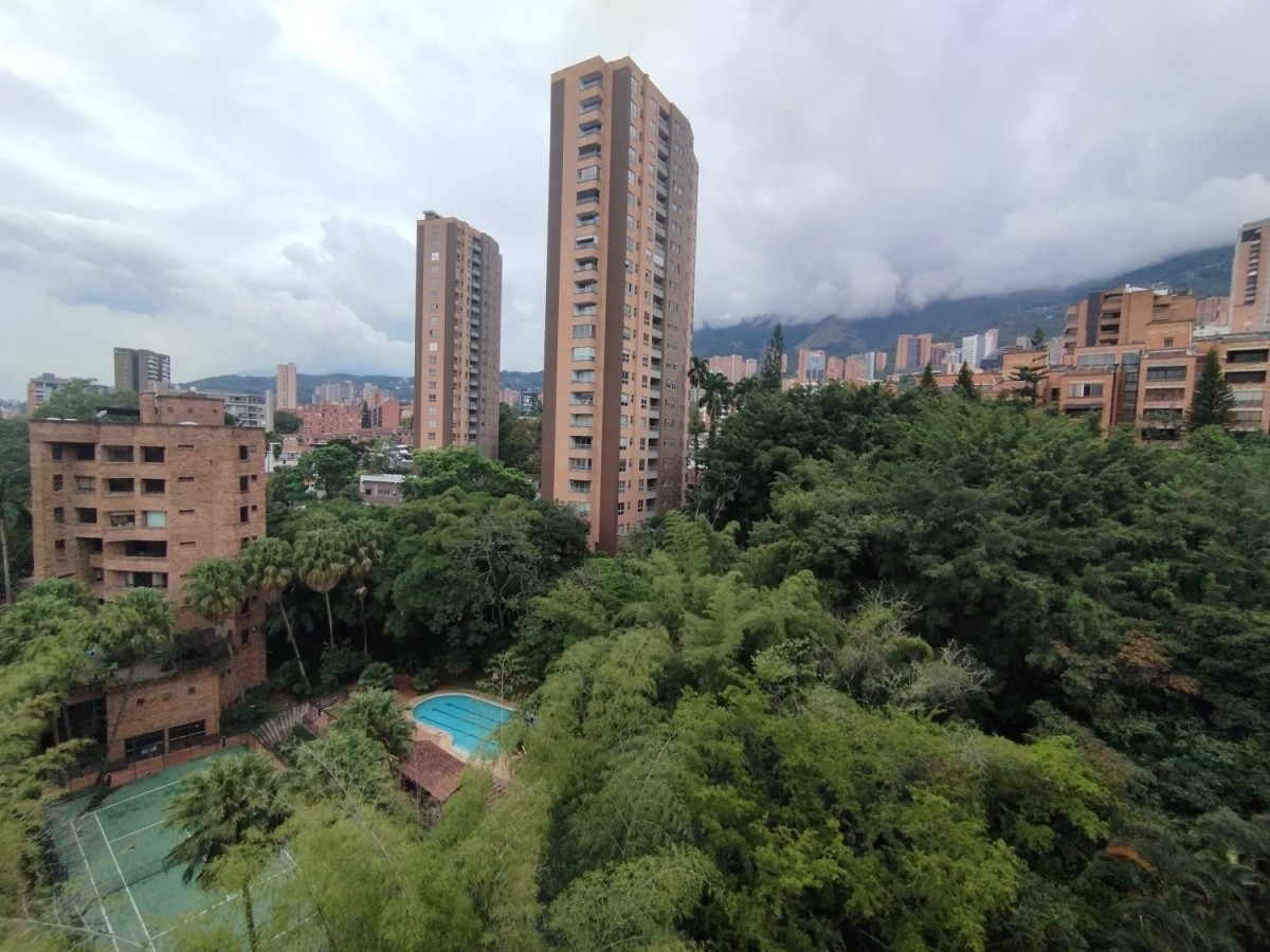 Se Arrienda Apartamento en los Balsos, El Poblado, Medellín