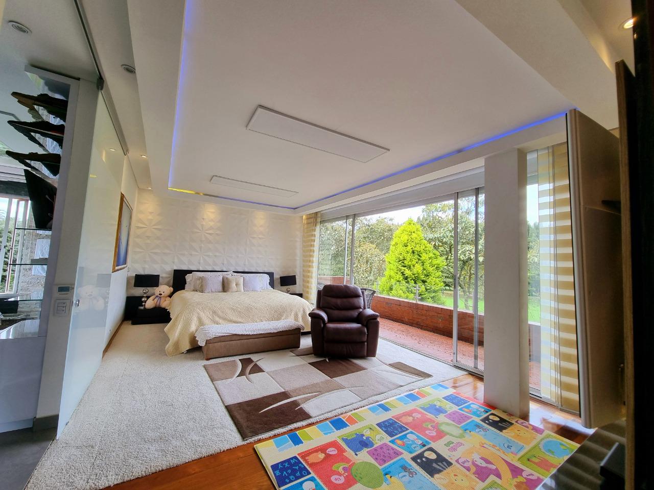 Se Vende Casa Lote de 1.800 mts2 Suba Bogotá
