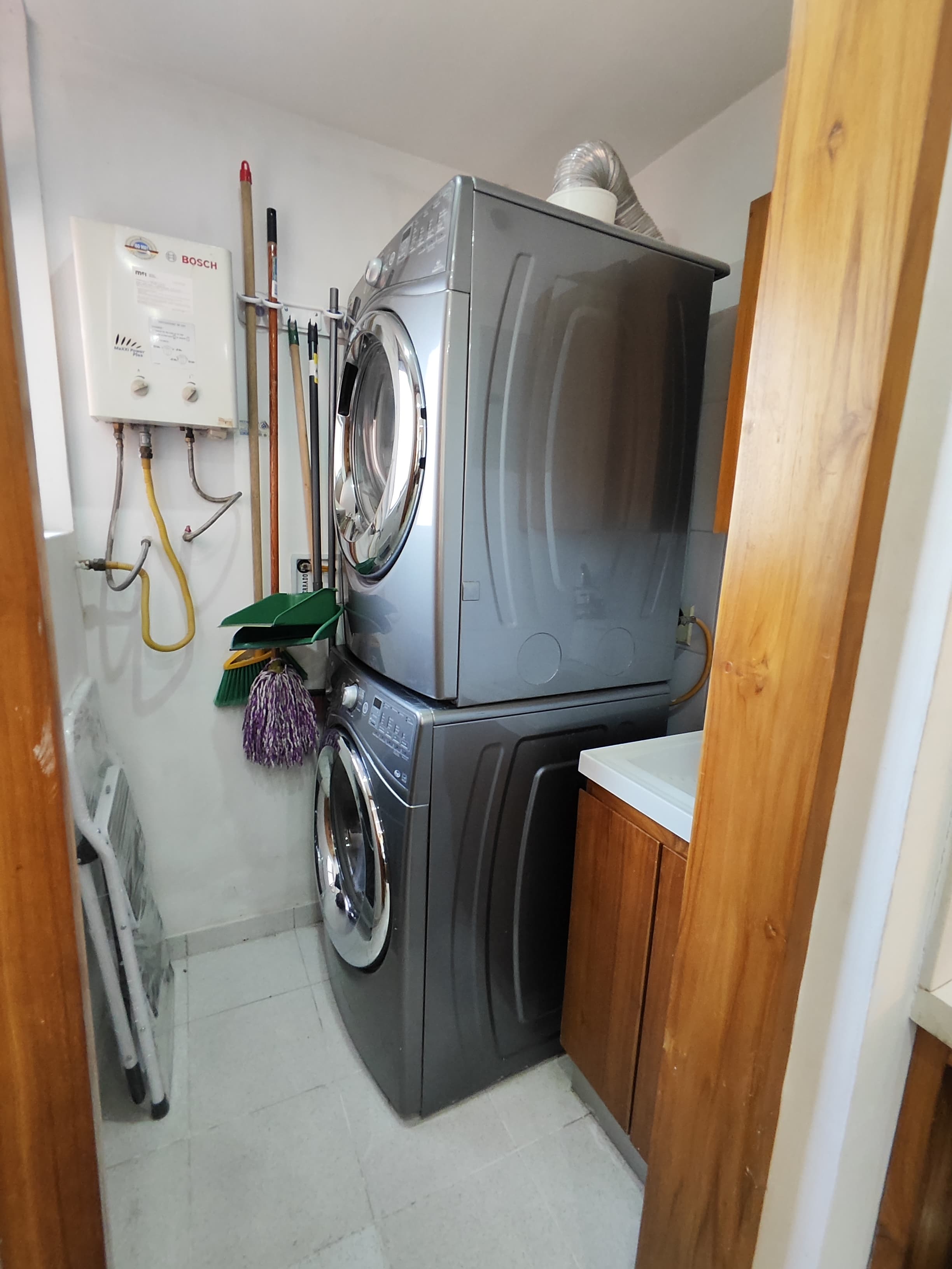 Se Arrienda Apartamento Amoblado en Castropol, Medellín