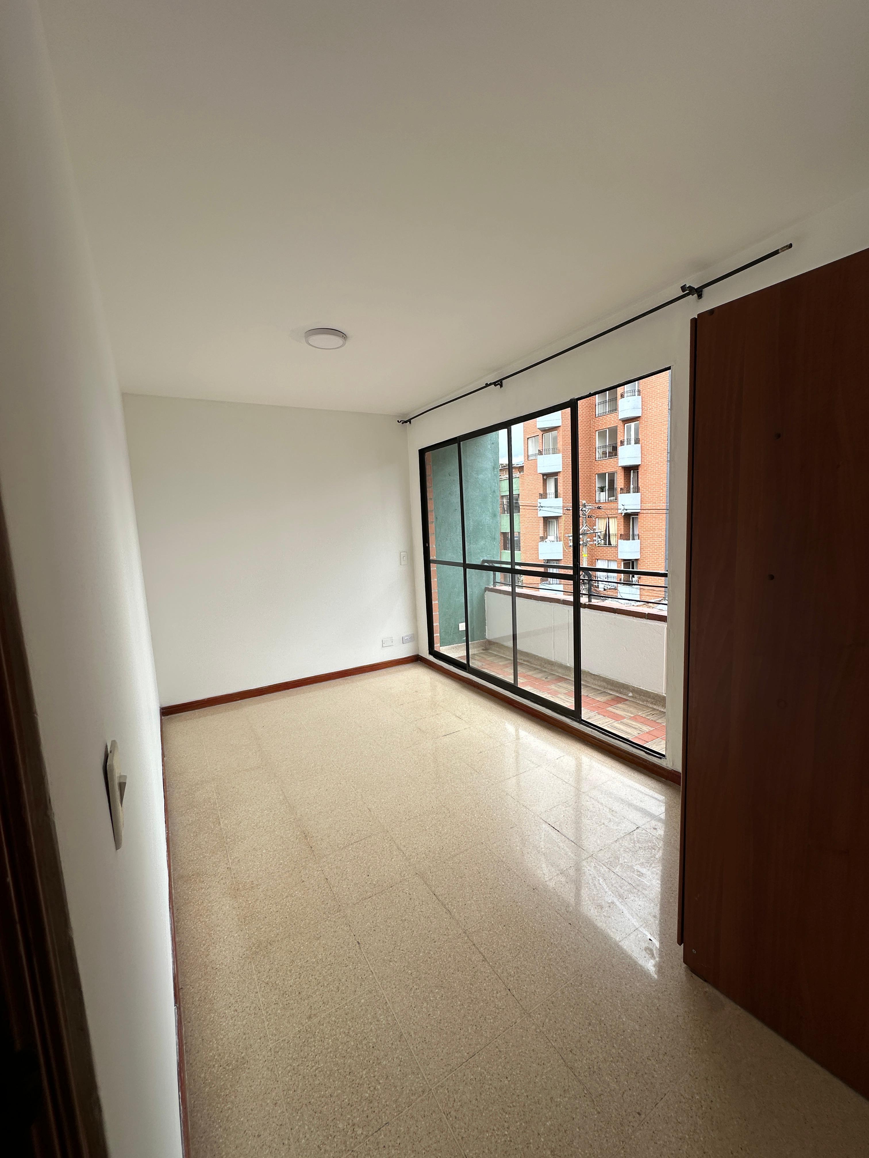 Se Arrienda Aparta Estudio Laureles San Joaquín, Medellín