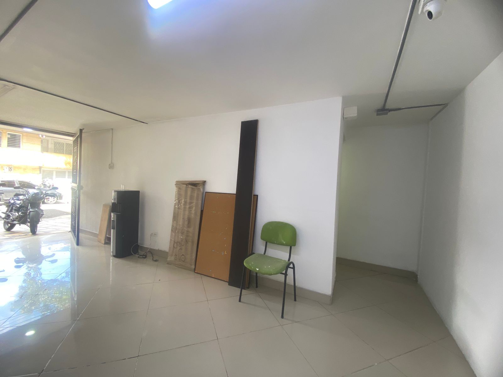 Amplia Oficina para Arriendo en Suramericana, Medellín