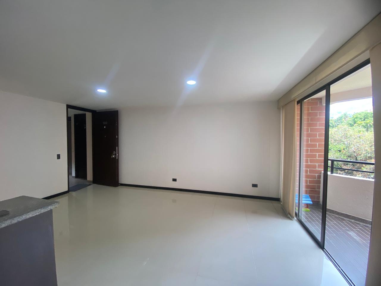 Moderno Apartamento para Arriendo en Robledo, Pilarica