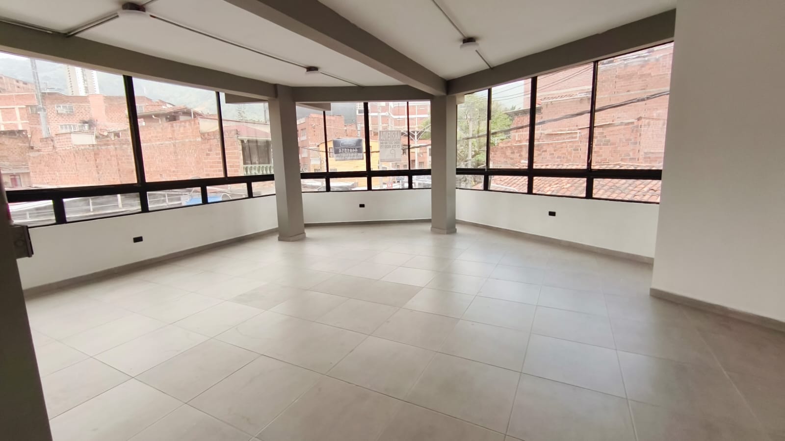 Se Arrienda Local en el Centro de Bello, Antioquia