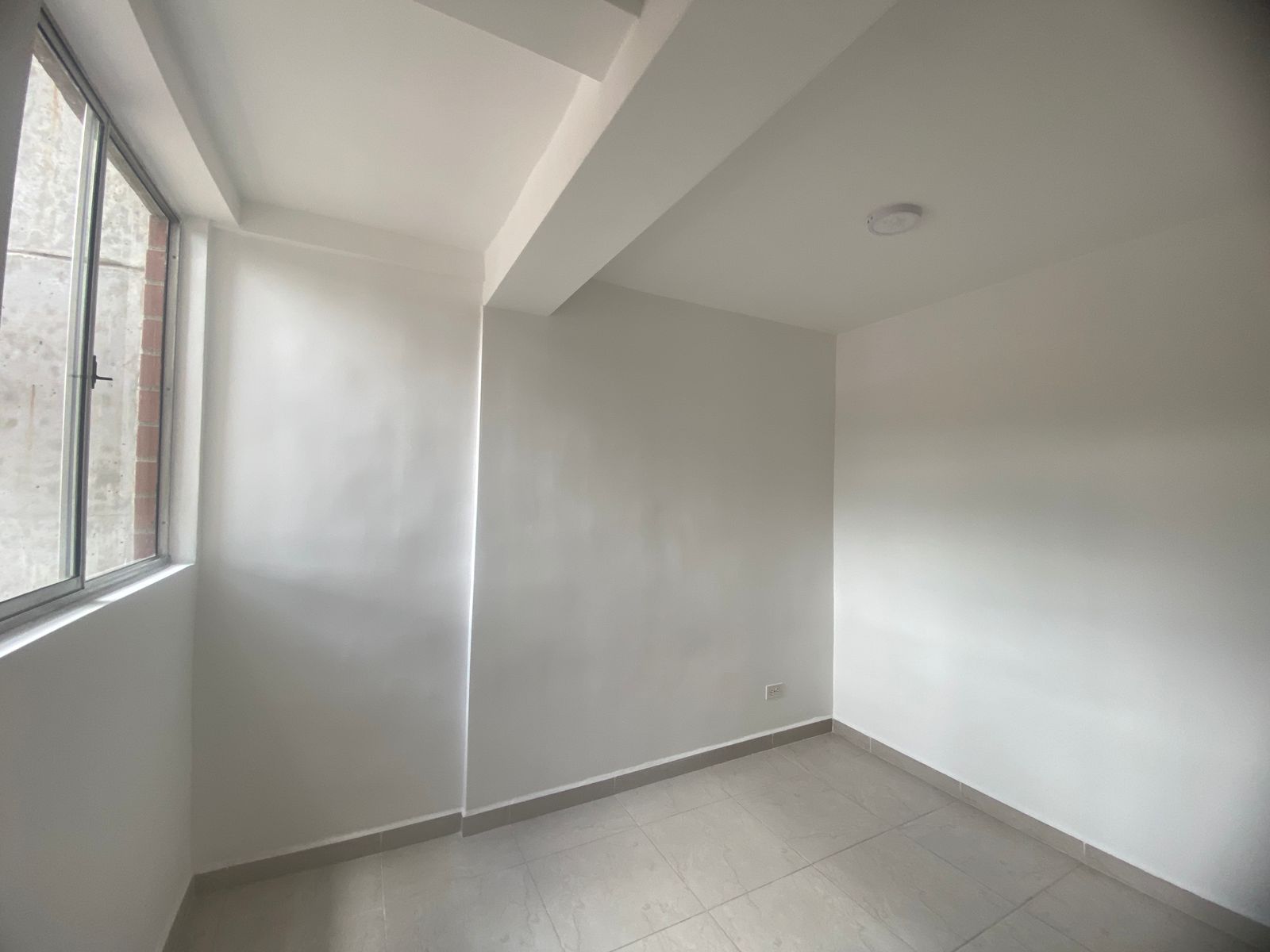 Apartamento con Buena Iluminación en Arriendo en La America, Cristobal