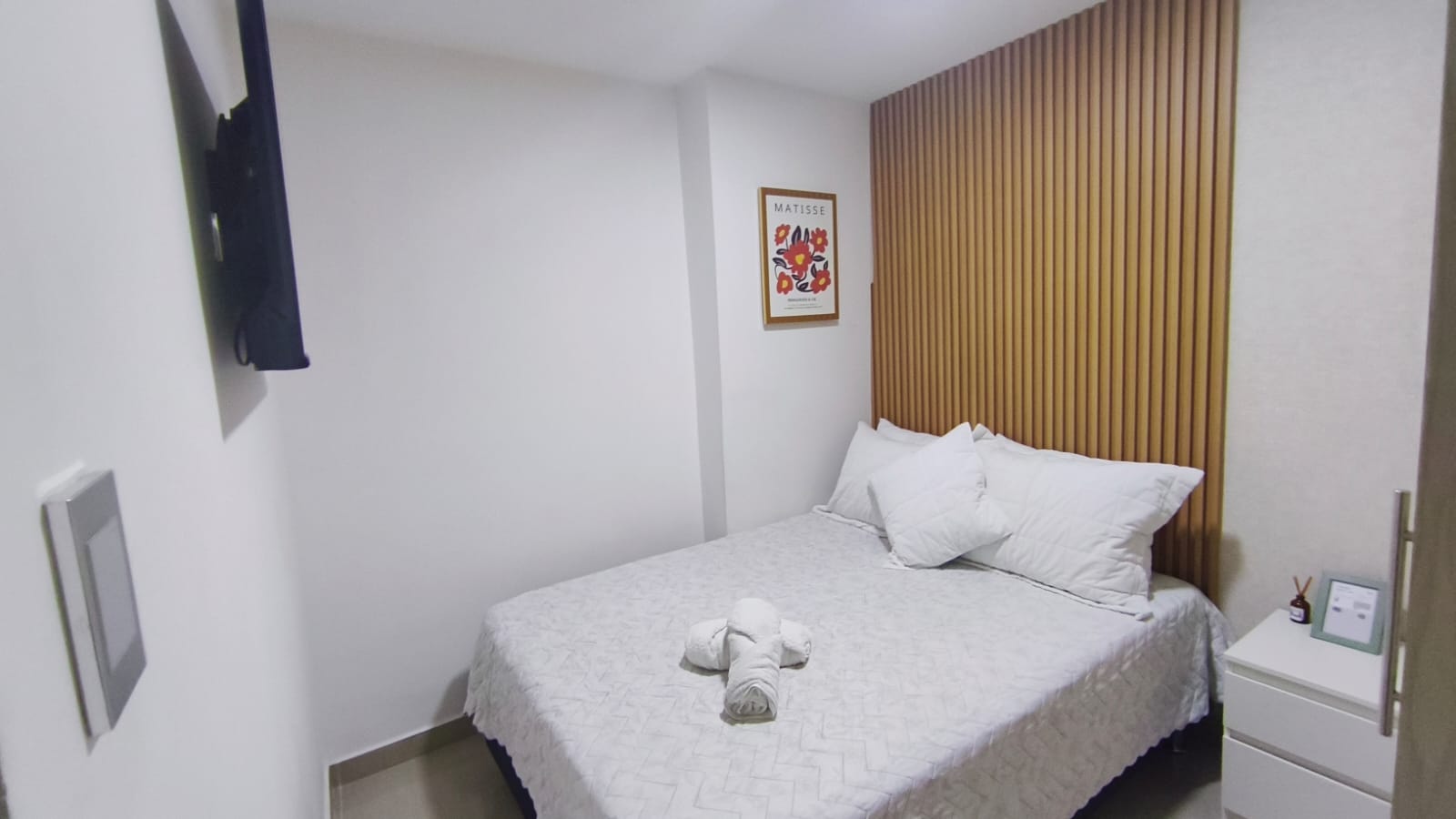 Se Arrienda Apartaestudio Amoblado, en San Javier, Medellín