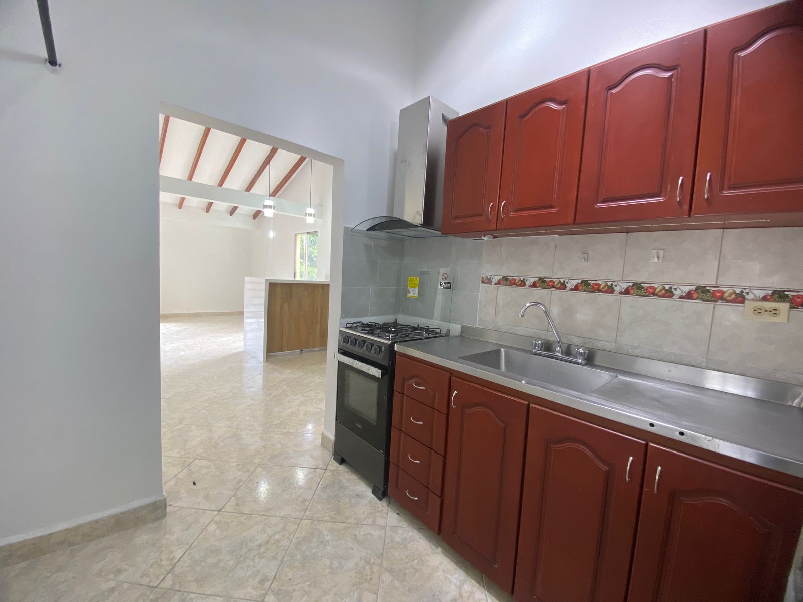 Iluminado Apartamento para Arriendo en San Javier, Medellín