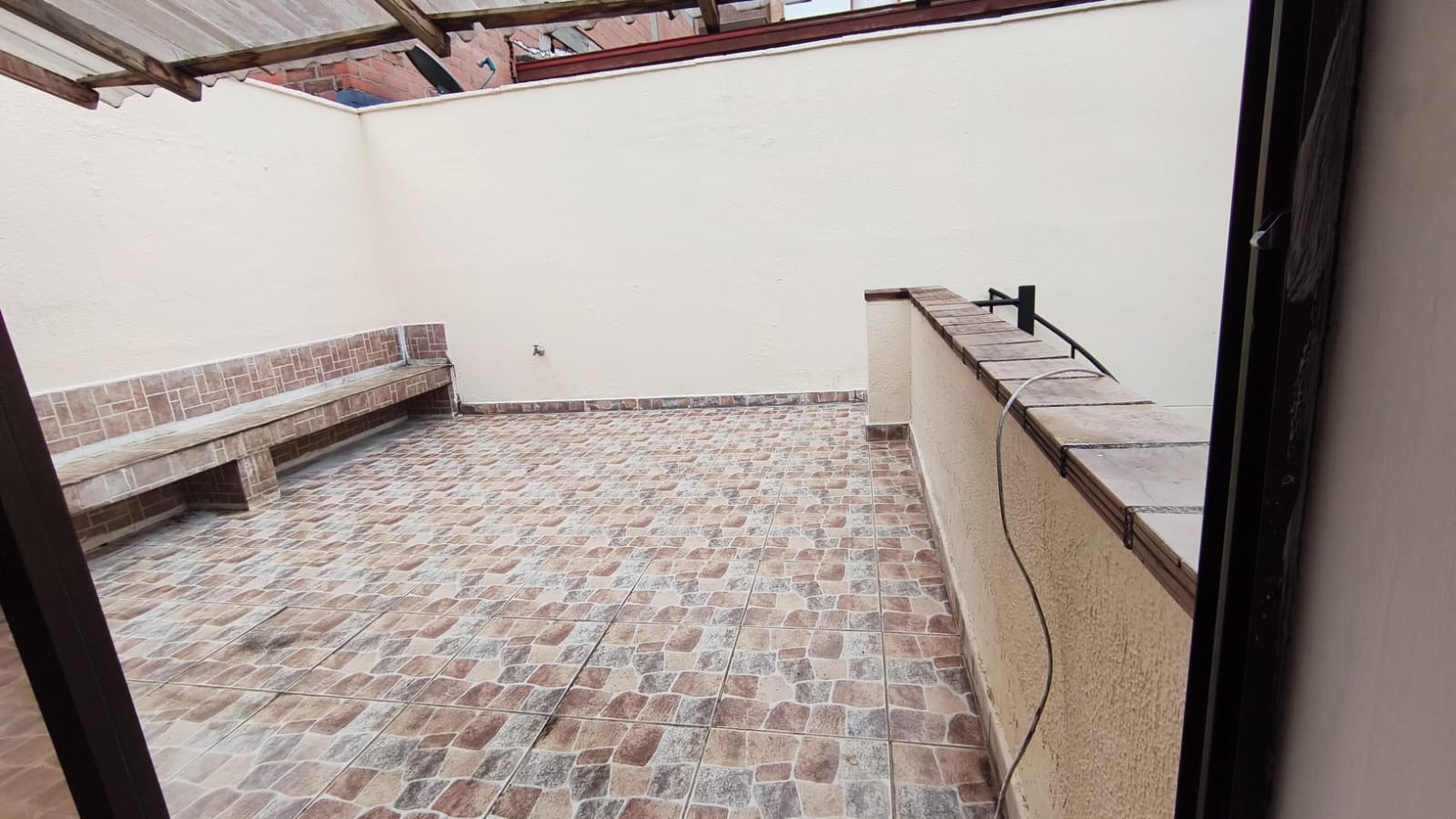 Se Arrienda Casa Comercial En El Velodromo; Medellin