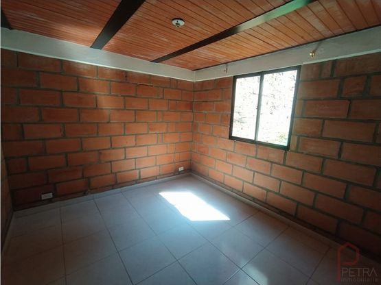 Se Arrienda Apartamento En Andalucia - La Francia; Medellin