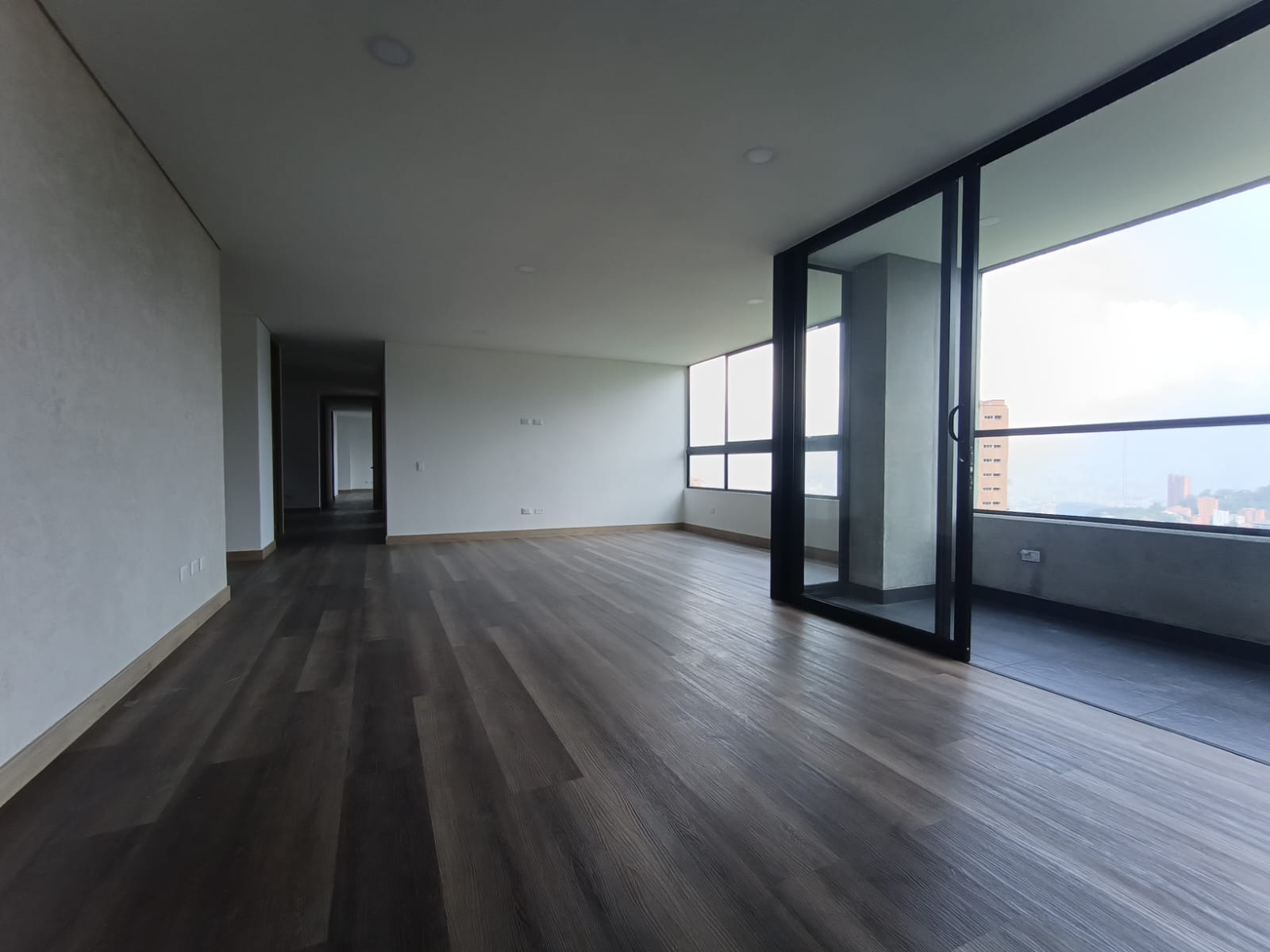 Se Arrienda Apartamento en el Poblado, Medellin