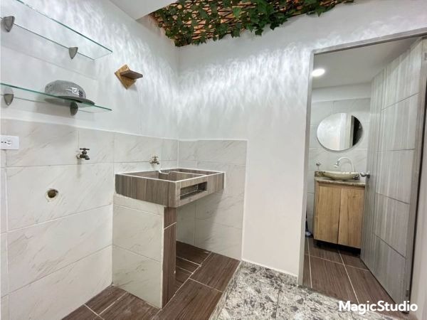 Se Vende Casa en Primer Piso en Robledo Aures, Medellín