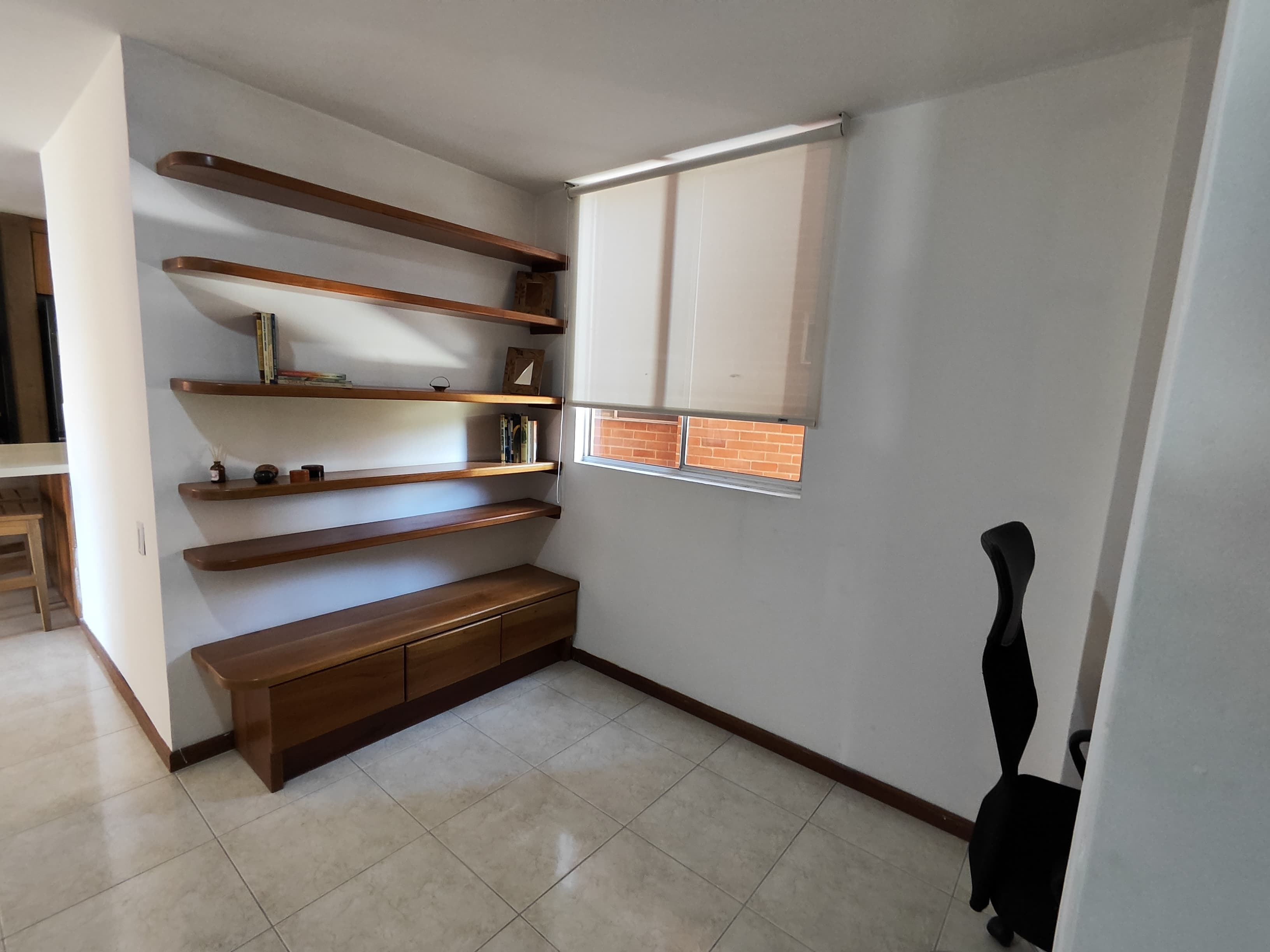 Se Arrienda Apartamento Amoblado en Castropol, Medellín