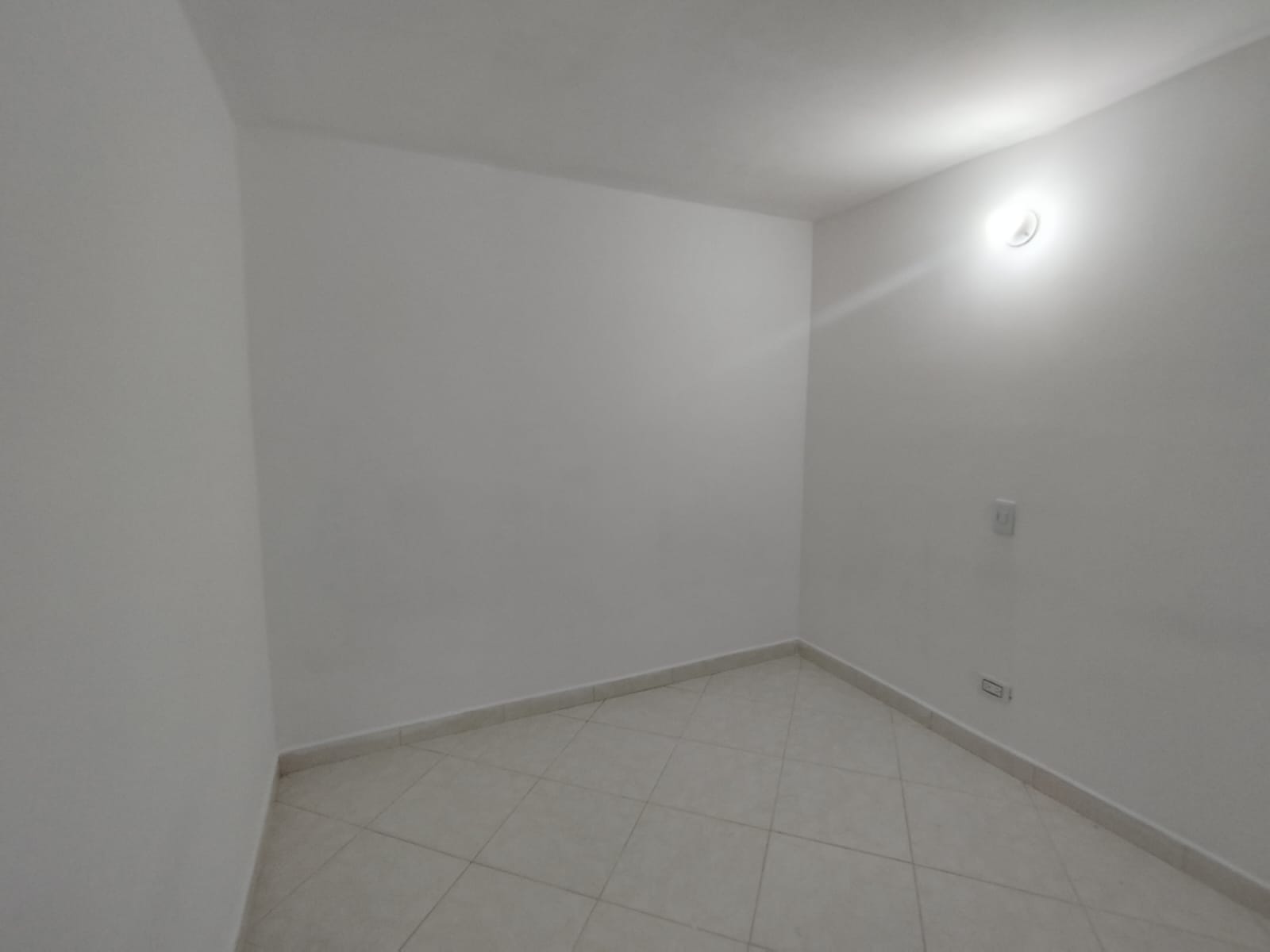 Se Arrienda Casa Unifamiliar en Robledo Santa Maria, Medellín