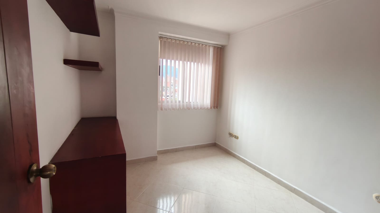 Se Arrienda Apartamento en los Colores, Medellín