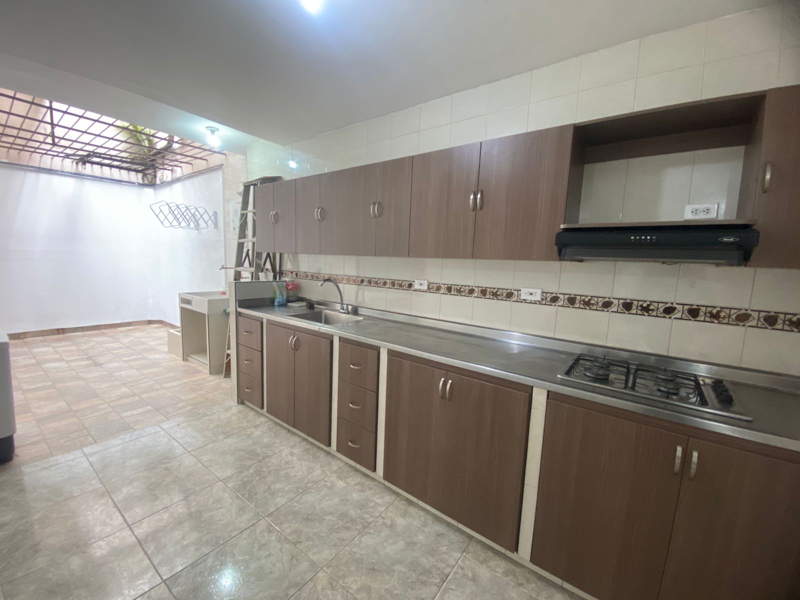 Casa Moderna para Arriendo en Robledo, Pilarica