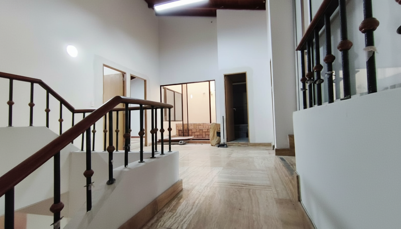 Se Arrienda Casa Comercial En El Velodromo; Medellin