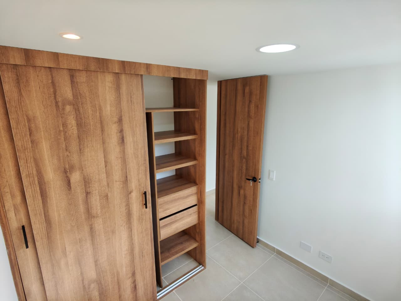 Apartamento Nuevo para Arriendo en Bello, Machado