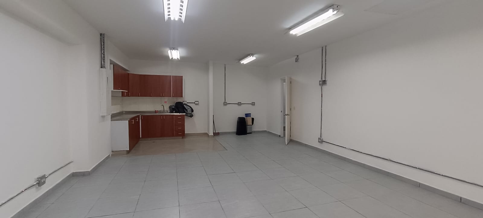 Se Arrienda Local en Carlos E Restrepo, Medellín