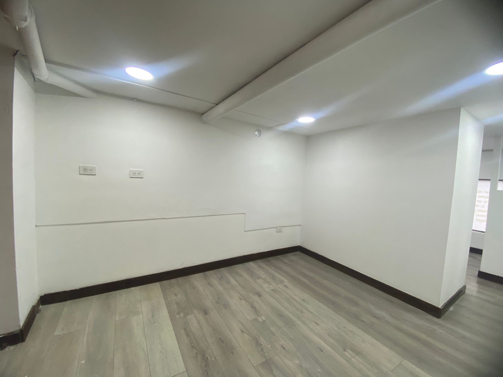 Local Comercial Para Arriendo en Los Colores, Medellín