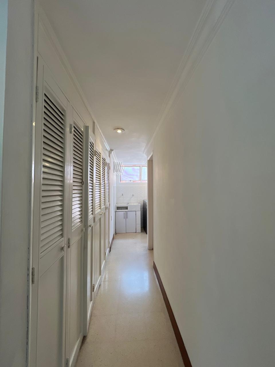 Se Vende Amplio Apartamento en Laureles, Medellín