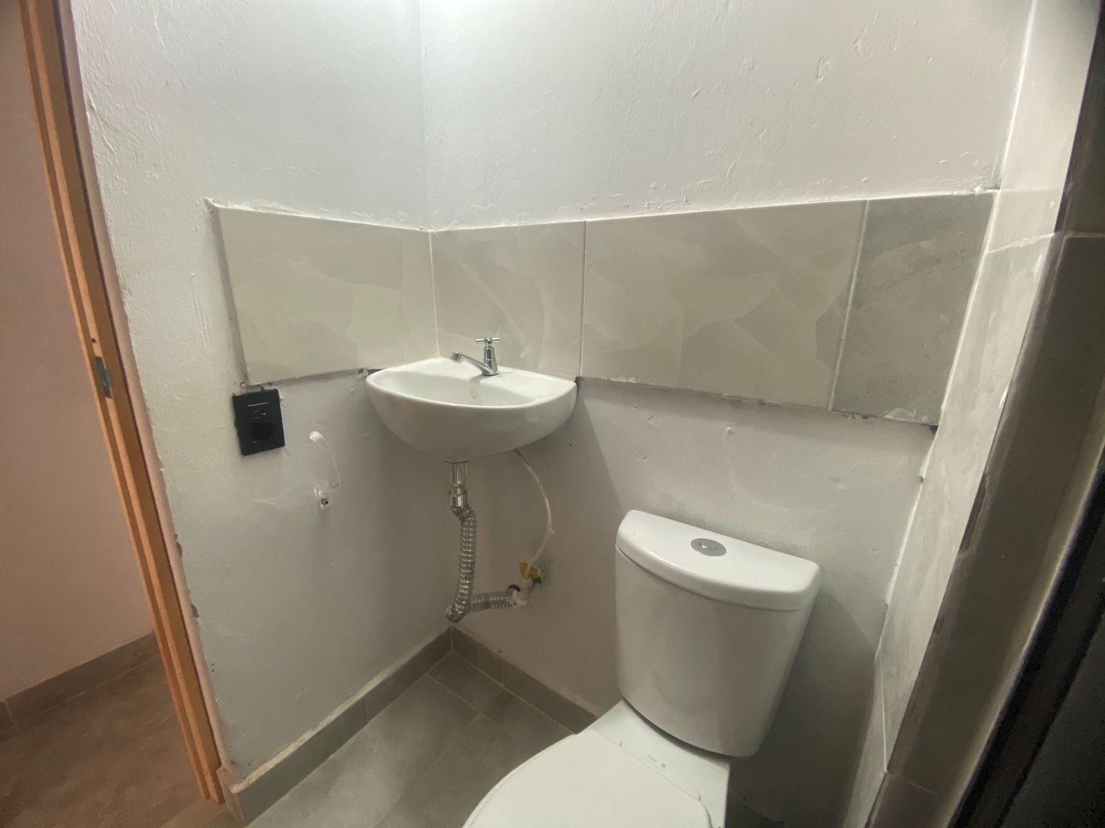 Amplio Apartaestudio para Arriendo en San Cristobal, Medellín