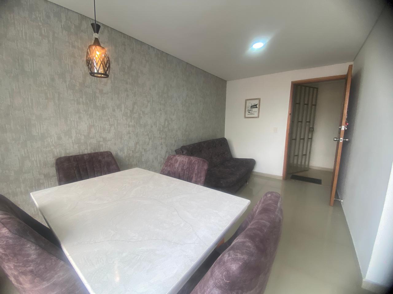 Amplio Apartamento Amoblado para Arriendo en La America, Medellín