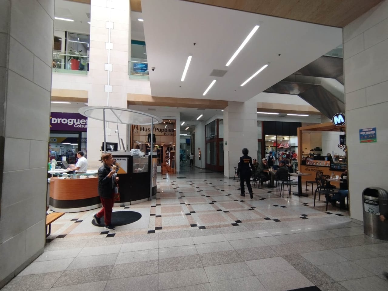 Se arrienda Local C.comercial Bulevar Niza Bogotá