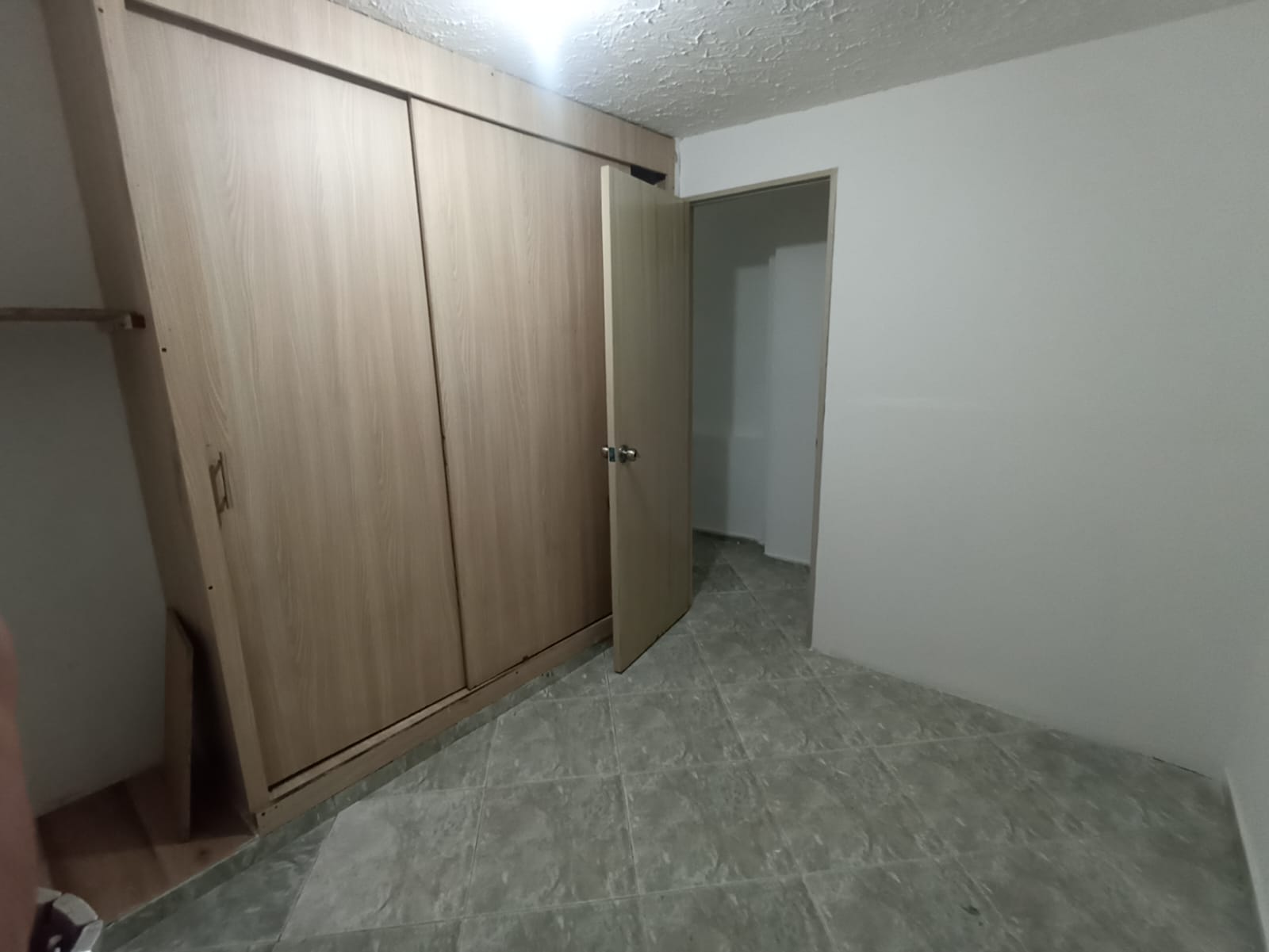 Se Arrienda Apartamento En Aranjuez, San Cayetano.