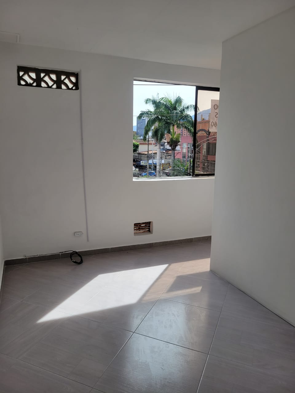 Se Arrienda Oficina en Suramericana, Medellín