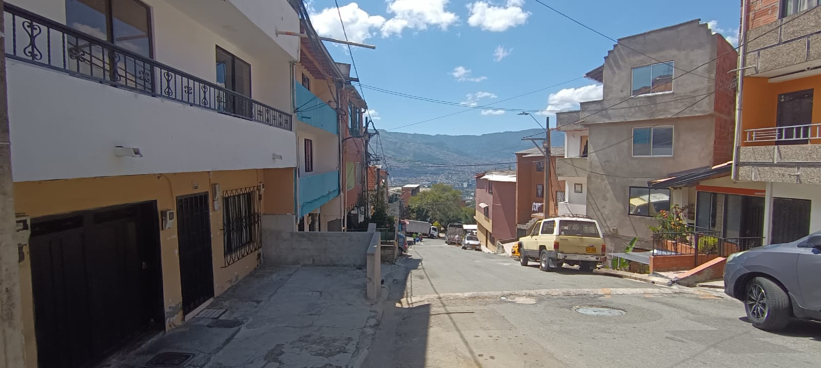 Se Arrienda Casa  en Robledo Aures, Medellin