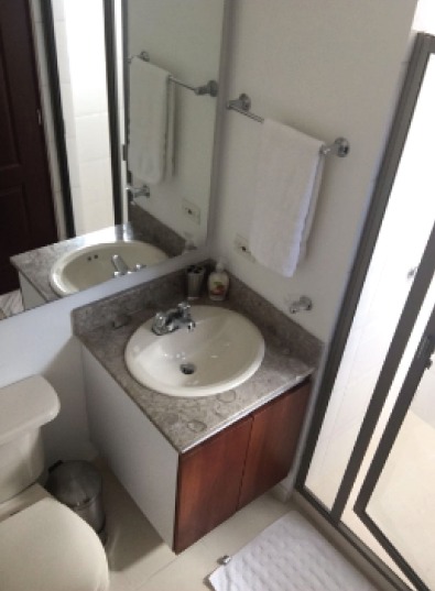 Se Arrienda Apartamento En El Poblado, Medellin