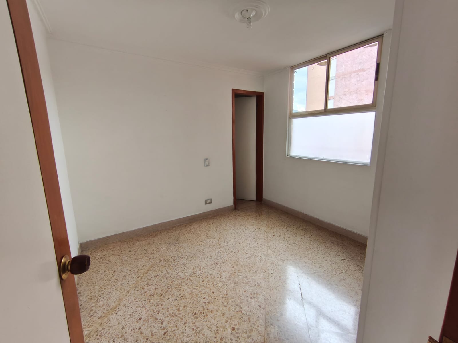 Se Arrienda Apartamento en el Laureles, Medellín