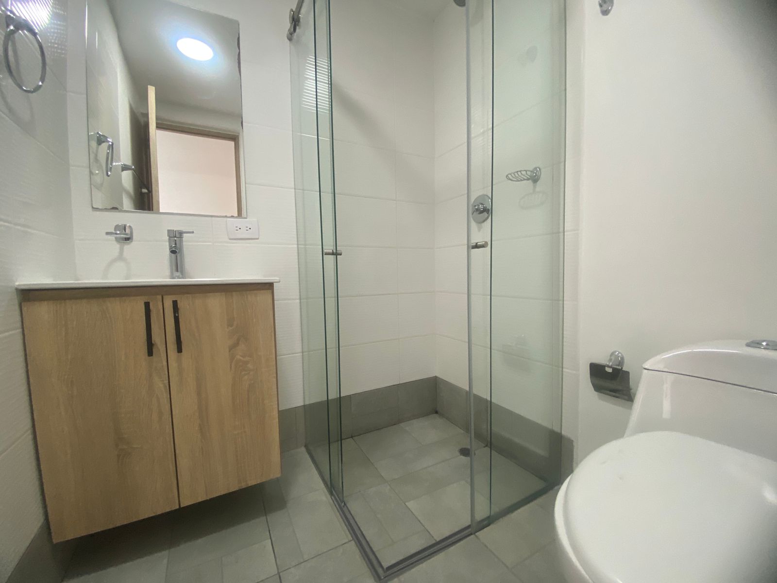 Iluminado Apartamento para Arriendo en Laureles, Estadio, Medellín