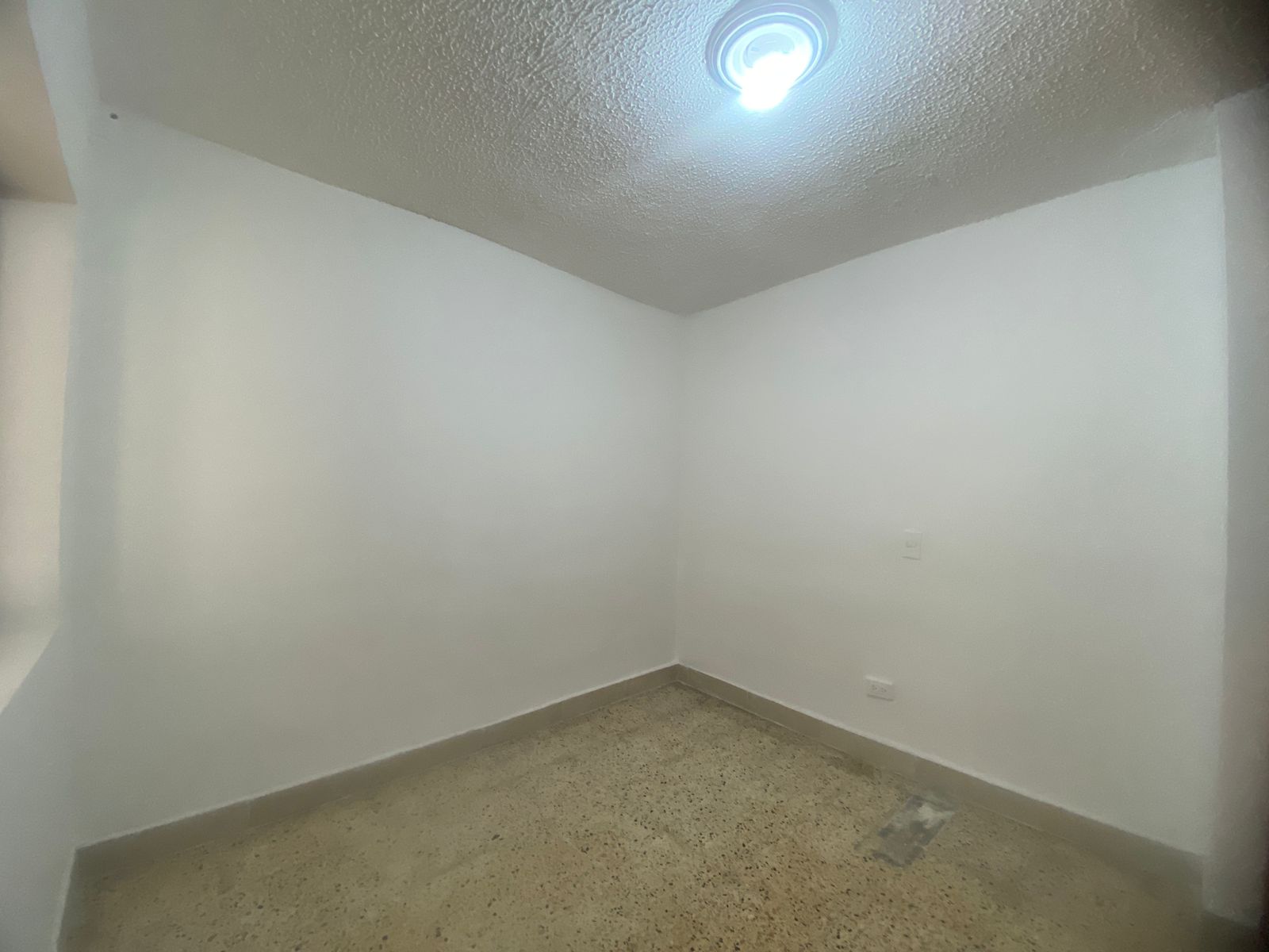 Amplia Casa para Arriendo en Belén San Bernardo, Medellín