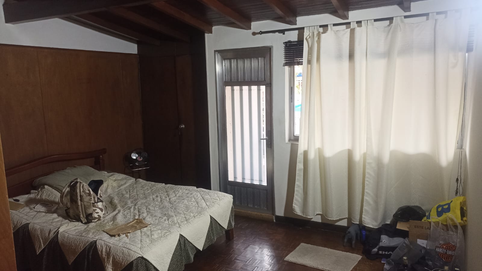 Amplia Casa para Arriendo en Laureles, Estadio