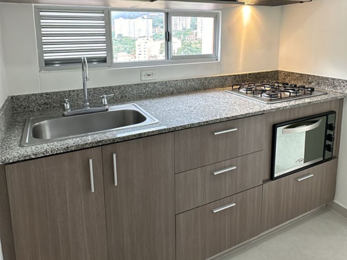 Apartamento en Venta Aluna Envigado | Parqueadero y Cuarto Útil