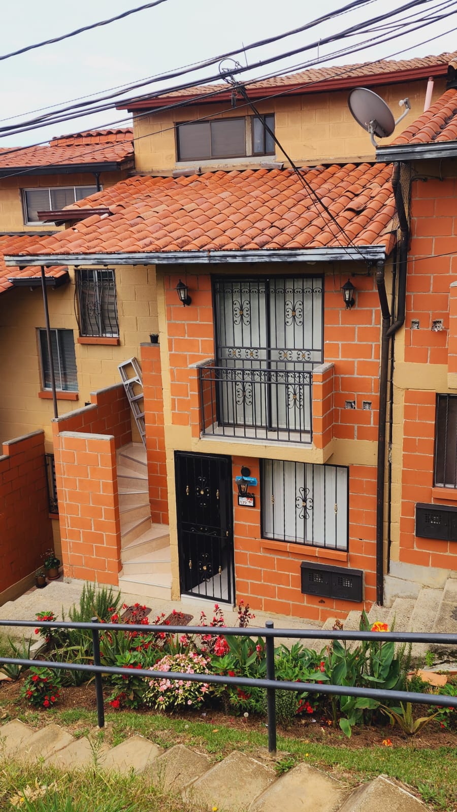 Casa Remodelada para Venta en Robledo, Pajarito