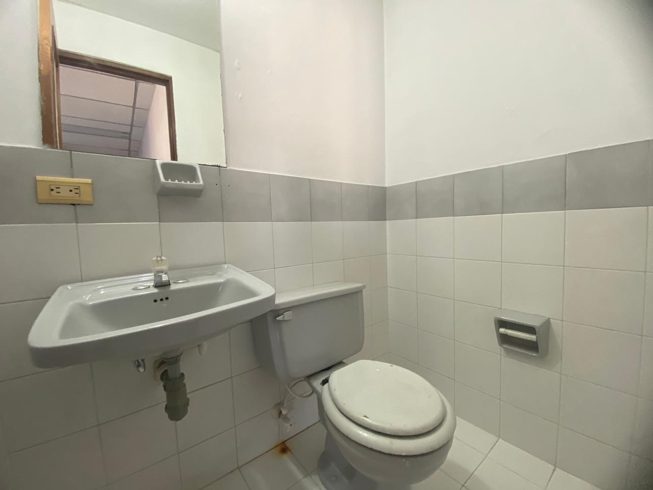 Cómoda Oficina en Arriendo en Laureles, Medellín
