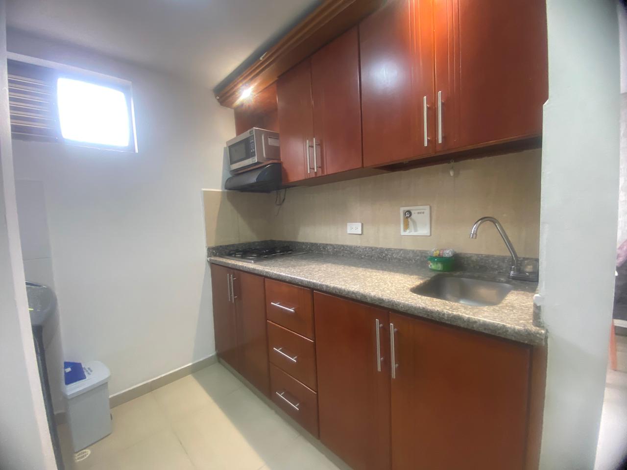 Amplio Apartamento Amoblado para Arriendo en La America, Medellín