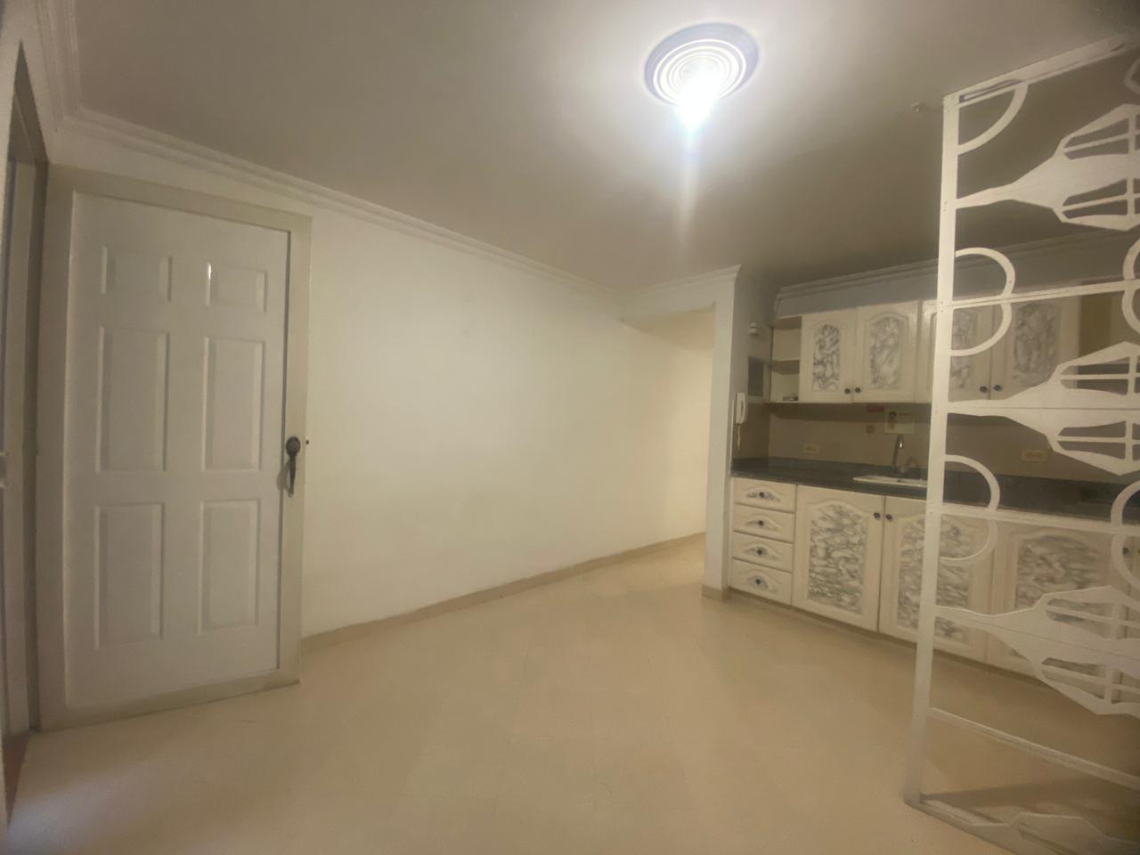 Comodo Apartaestudio para Arriendo en Barrio Cristobal, Medellín