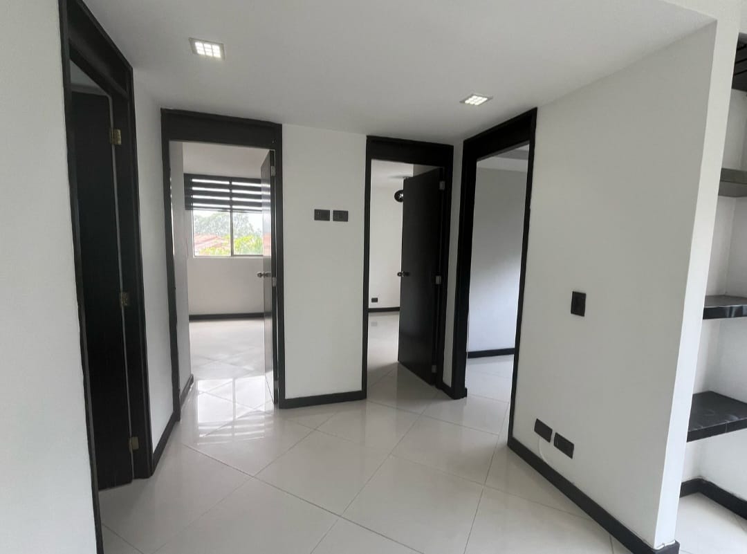 Moderno Apartamento para Arriendo en Belén, La Mota