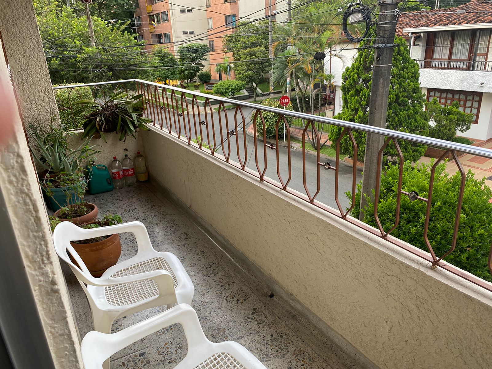 Se vende Casa Bifamiliar en los Colores Medellin