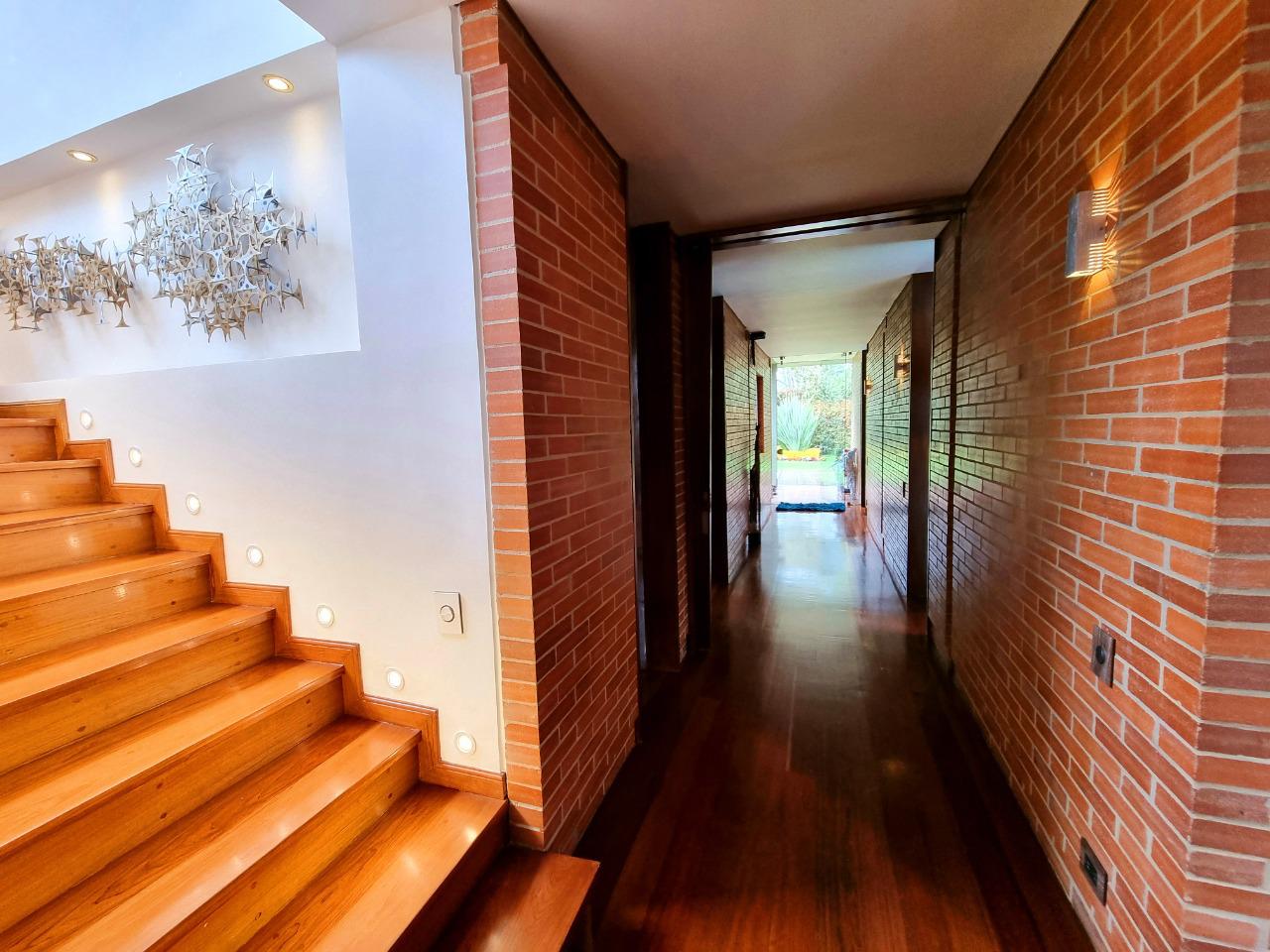 Se Vende Casa Lote de 1.800 mts2 Suba Bogotá