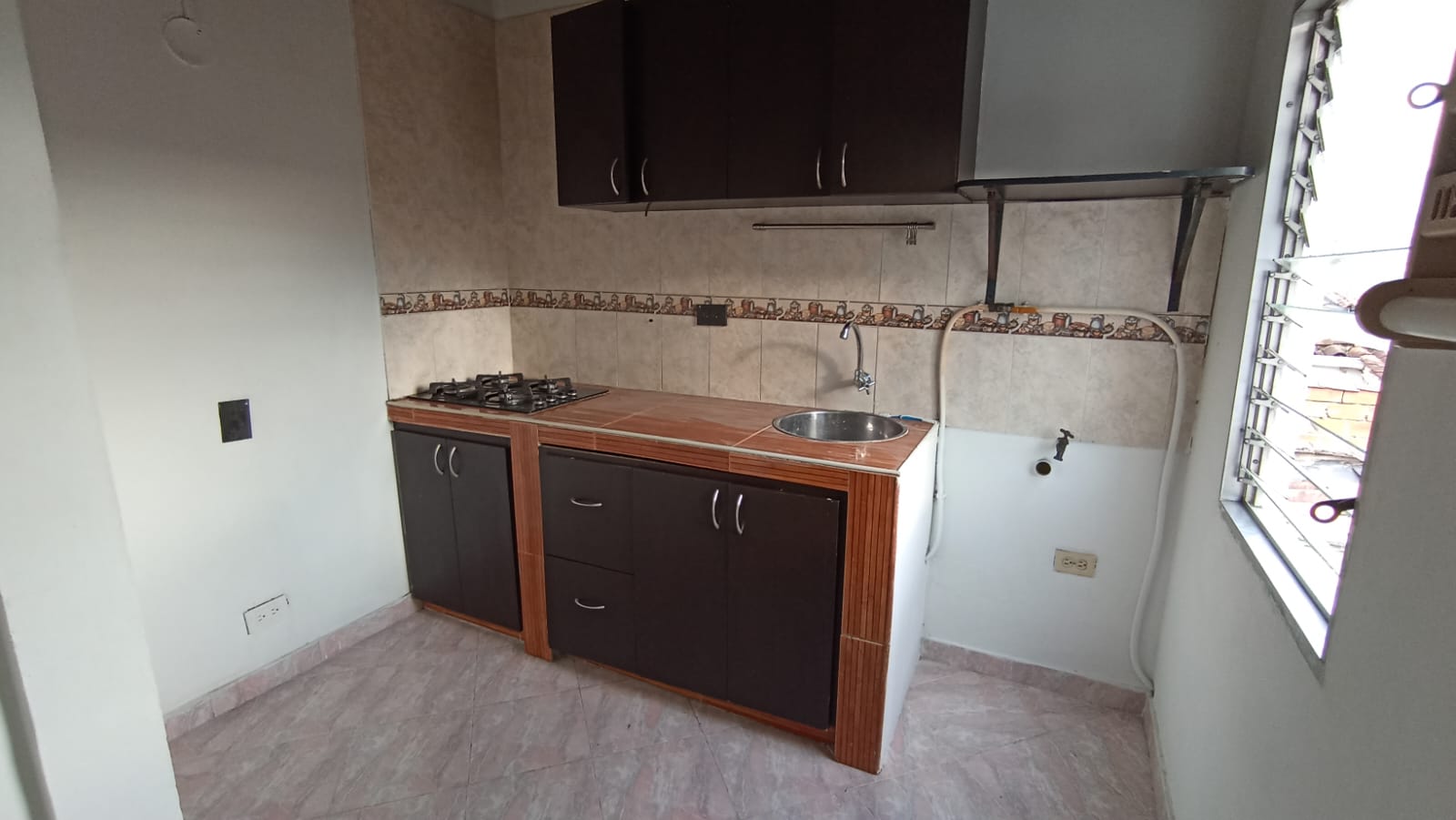 Se Arrienda Apartaestudio En Bosques De San Pablo, Medellin