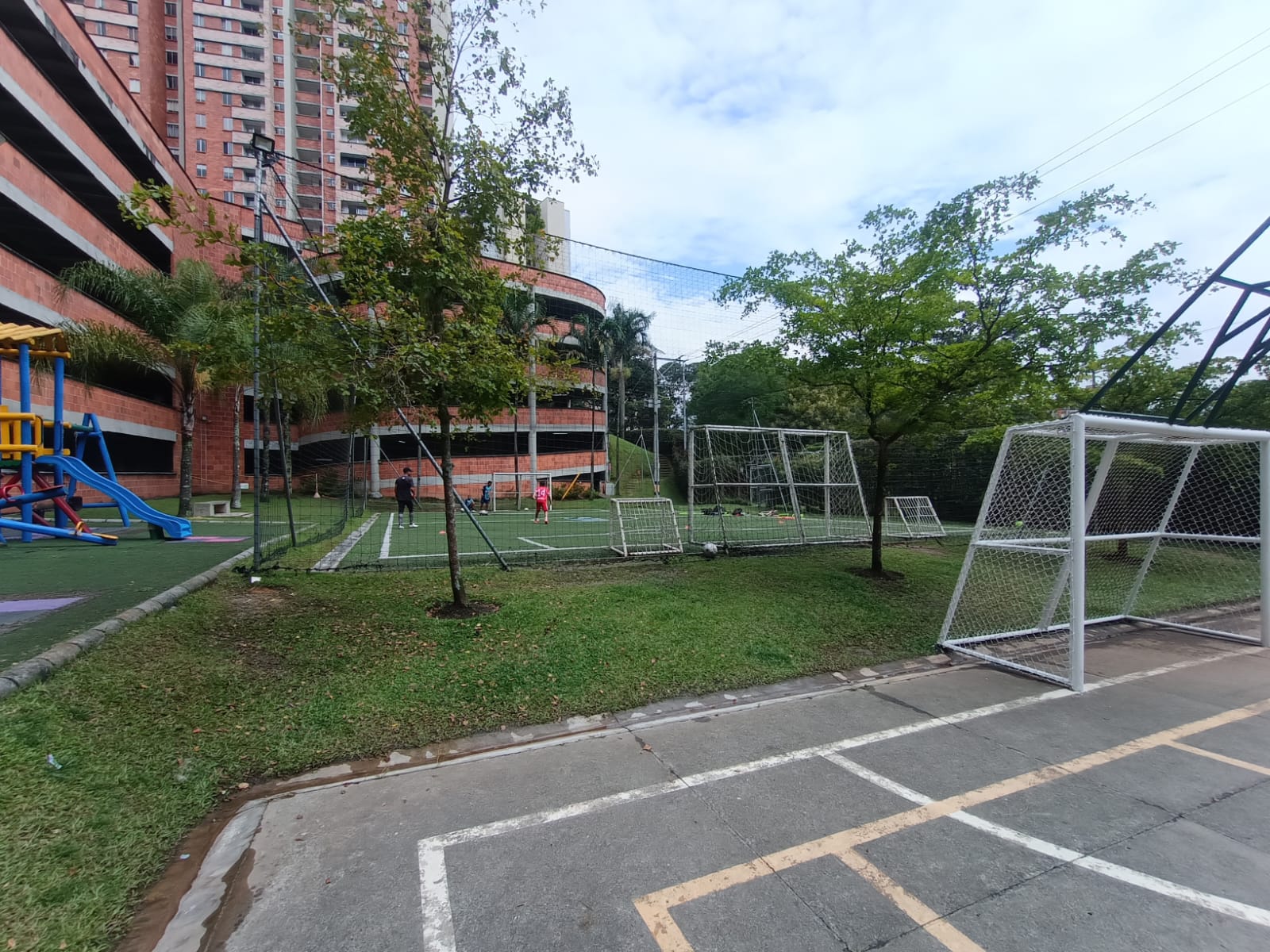 Se Arrienda Apartamento en la Loma de los Bernal, Medelín