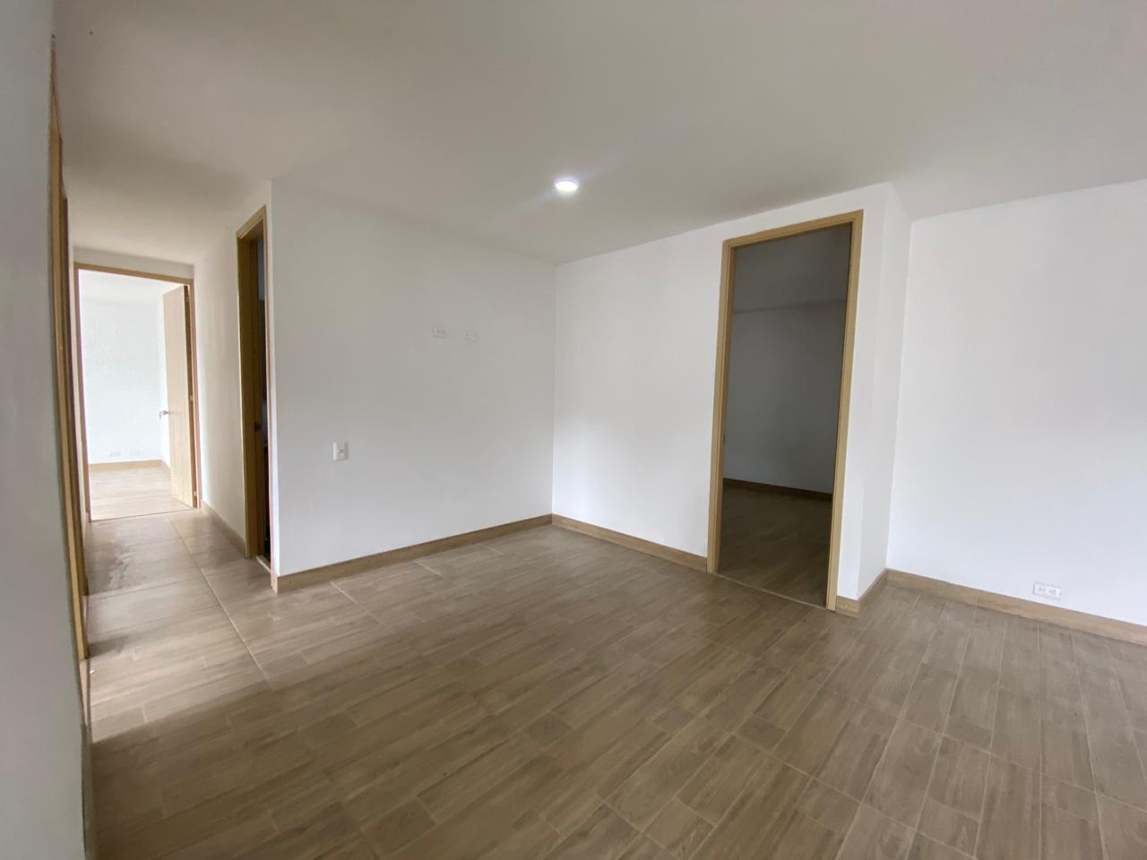 Amplio Apartamento para Arriendo en Sabaneta, Medellín