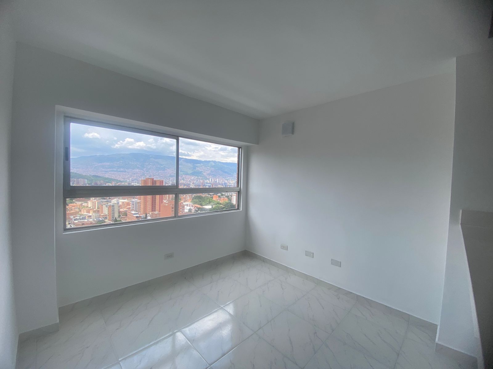 Apartamento para Estrenar en Arriendo Sector La America, Cristobal