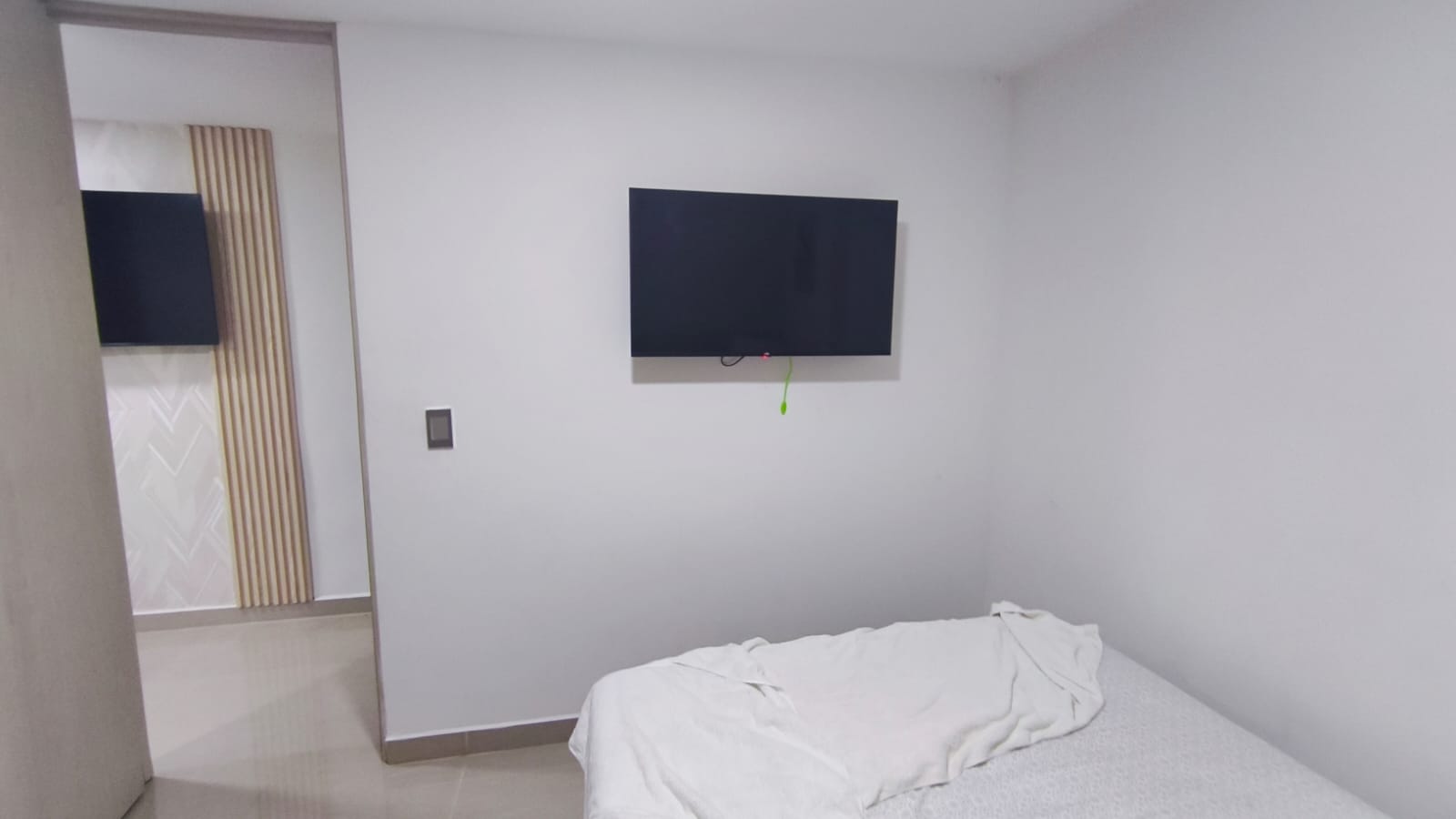 Se Arrienda Apartaestudio Amoblado, en San Javier, Medellín