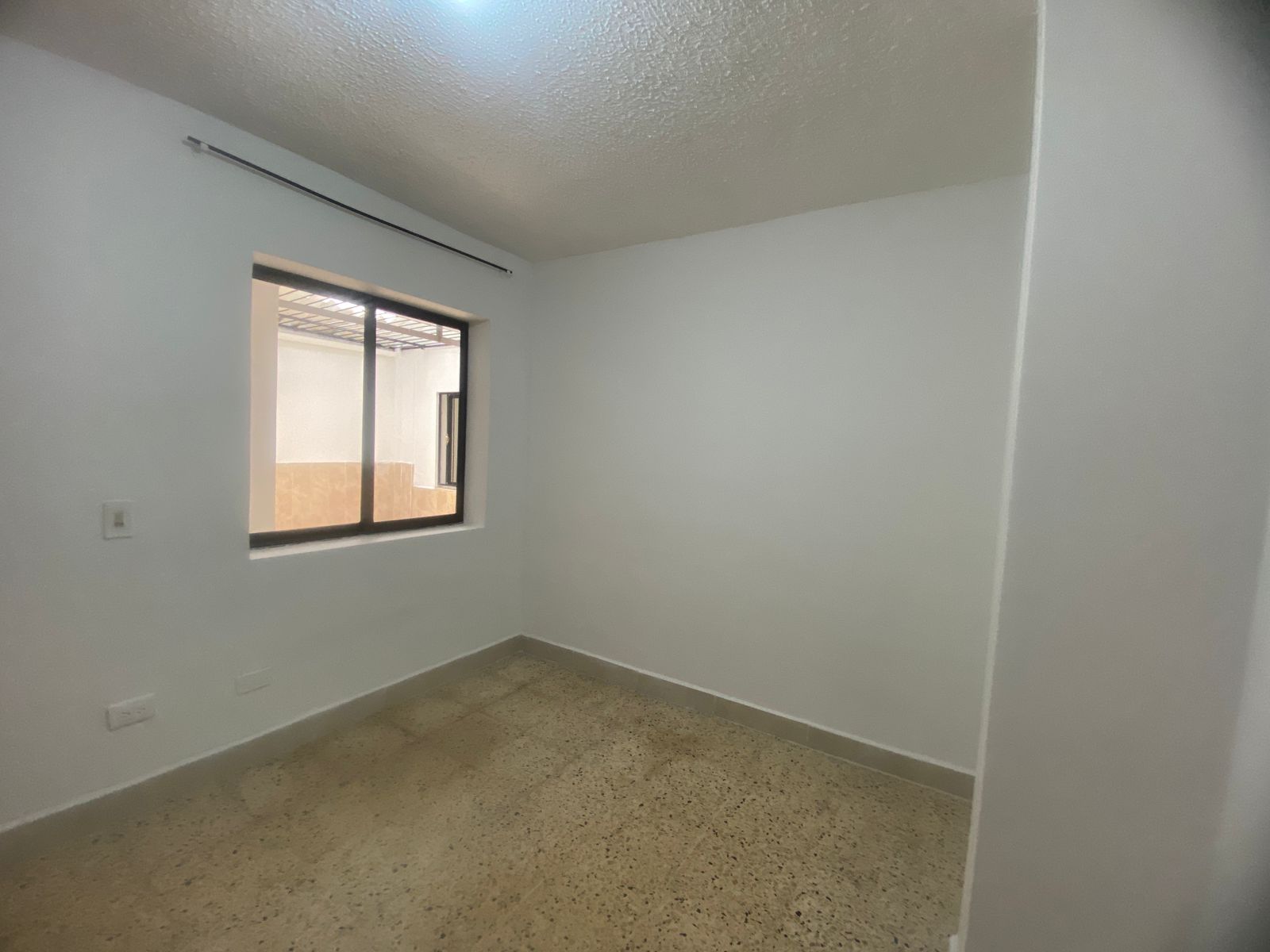 Amplia Casa para Arriendo en Belén San Bernardo, Medellín