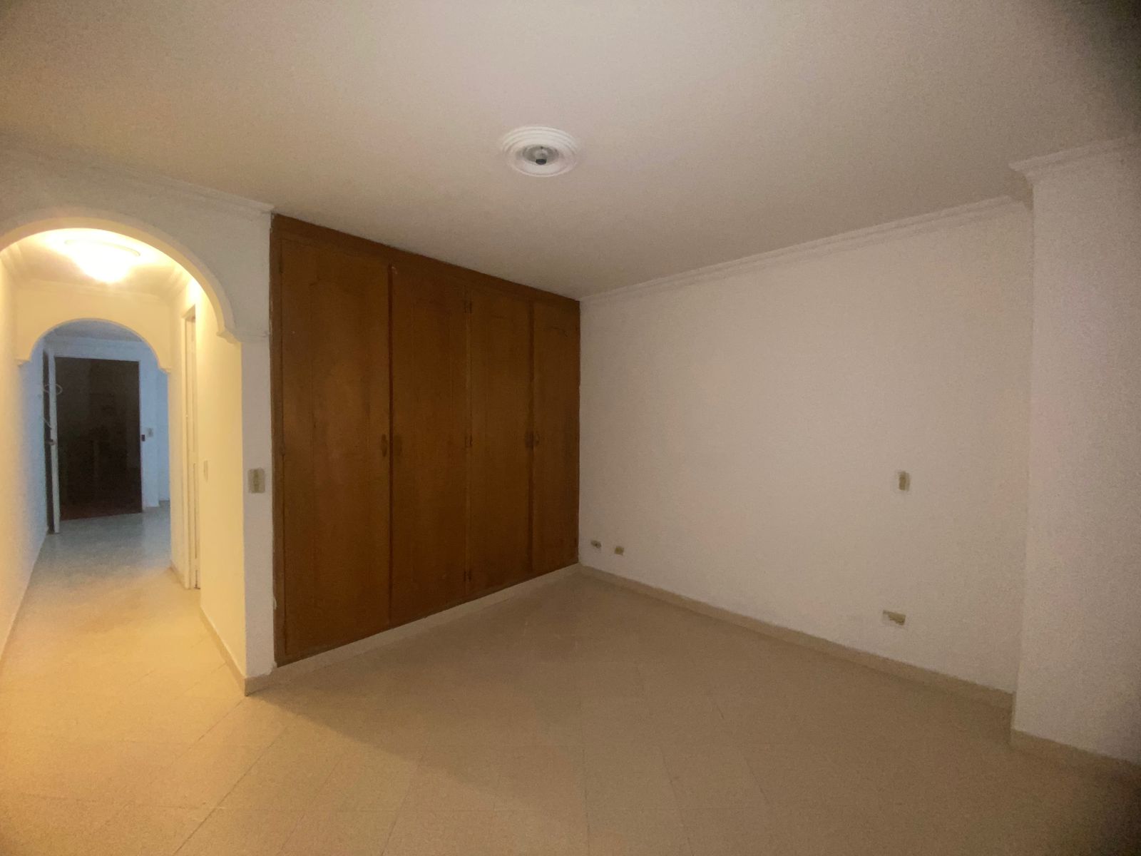 Comodo Apartaestudio para Arriendo en Barrio Cristobal, Medellín