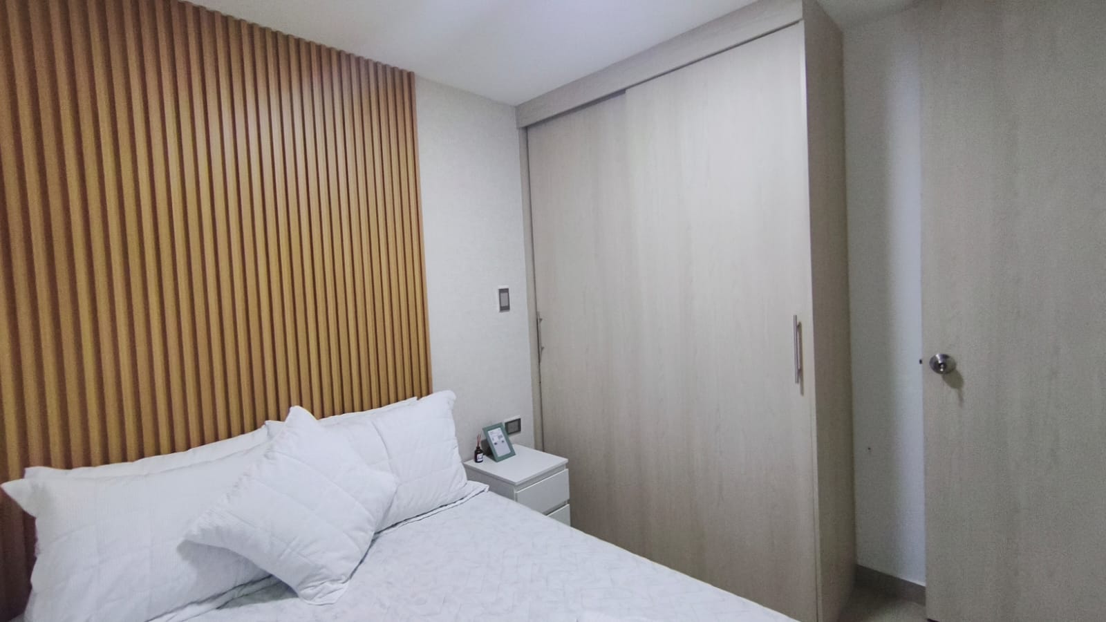 Se Arrienda Apartaestudio Amoblado, en San Javier, Medellín